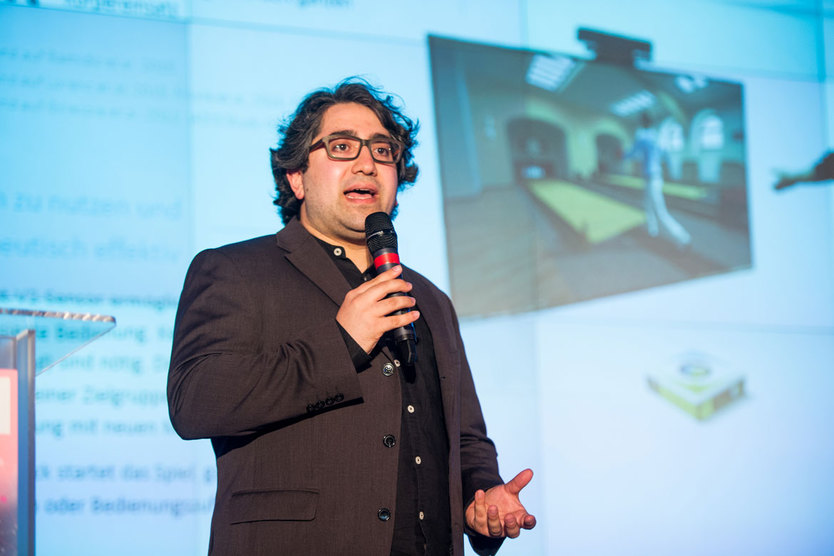 Manouchehr Shamsrizi ist Mitgründer und CEO der RetroBrain R&D UG. Das Unternehmen entwickelt therapeutische Videospiele für Patienten mit Demenzerkrankungen.