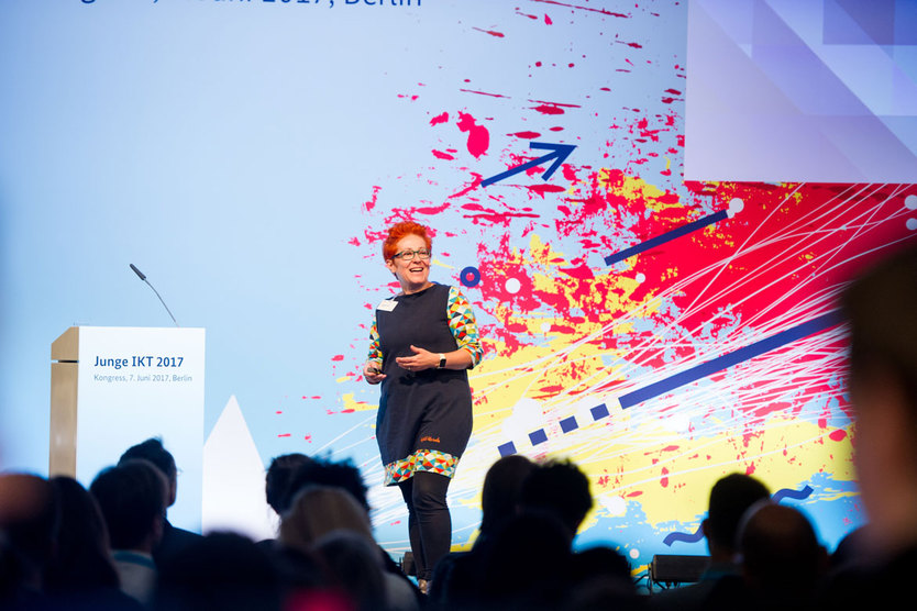 Die Gründerin des Marktforschungsinstitutes Dialego, Andera Gadeib, hielt eine Keynote zum Thema "Digital Life Rocks - "Future Skills" für Gründerinnen und Gründer von Digital-Unternehmen. 