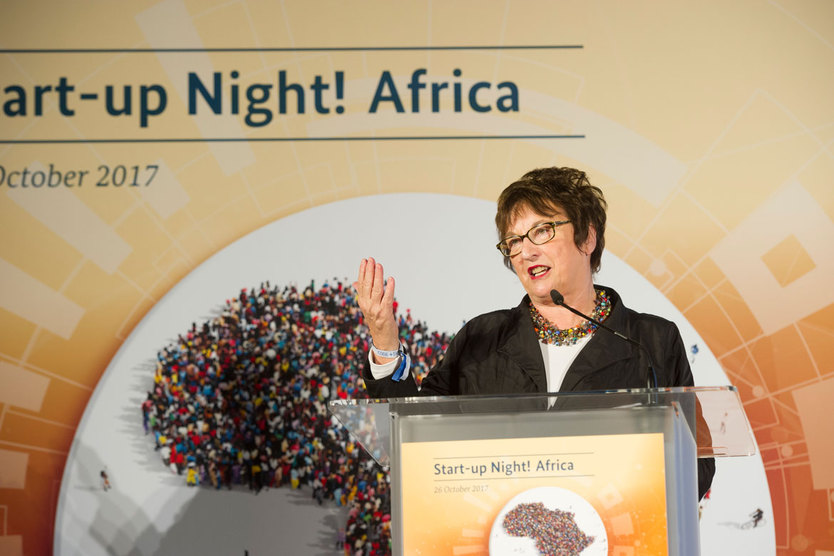 Bundesministerin Brigitte Zypries eröffnete am 25. Oktober 2017 die Start-up Night! Afrika im BMWi. Die Veranstaltung legt den Fokus auf auf Afrika und ist Teil der erfolgreichen Reihe zur Vernetzung von jungen und etablierten Unternehmen.