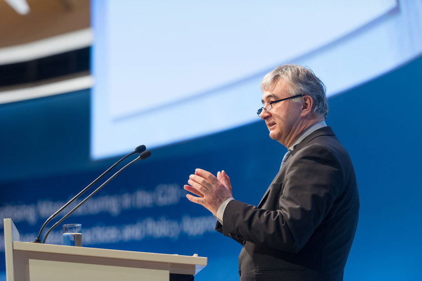 Dr. Wolfgang Scheremet eröffnete am 16. März  die Konferenz "Digitising Manufacturing in the G20 - Initiatives, Best Practices and Policy Approaches" in Berlin.; Quelle: BMWi/Maurice Weiss