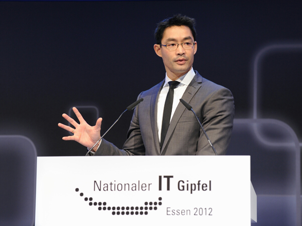 Bundesminister für Wirtschaft und Technologie Dr. Philipp Rösler eröffnet den Siebten Nationalen IT-Gipfel 2012 in Essen; Quelle: BMWi