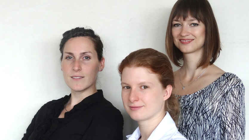 Das feelSpace-Team: Gruppenbild von Silke Kärcher, Jessika Schwandt und Susan Wache