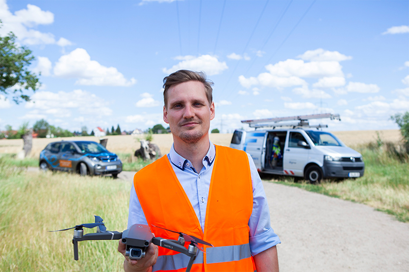 Projektverantwortlicher Jens Hache mit Drohne