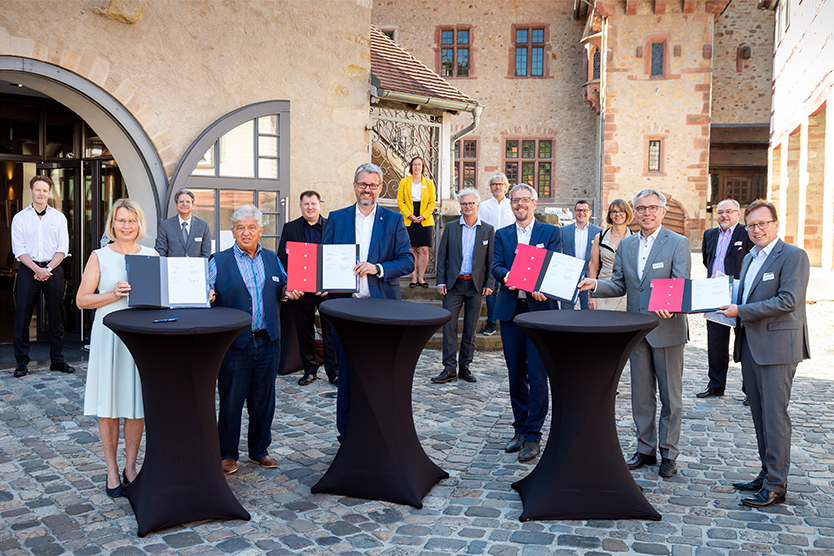 Unterzeichnung der Kooperationsvereinbarung mit dem Land Hessen für den KommunalCampus