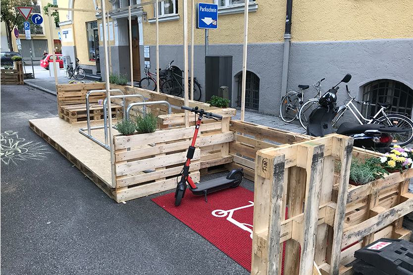 Umgestaltung Scooter-/Fahrrad-Stellplätze
