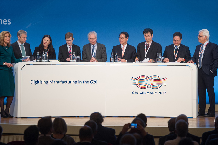 Paneldiskussion auf der Konferenz "Digitising Manufacturing in the G20"; Quelle: BMWi/Maurice Weiss