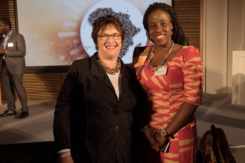 Federal Minister Brigitte Zypries with the Ghanaian entrepreneur Josephine Marie Godwyll, founder of the start-up "Young at Heart"