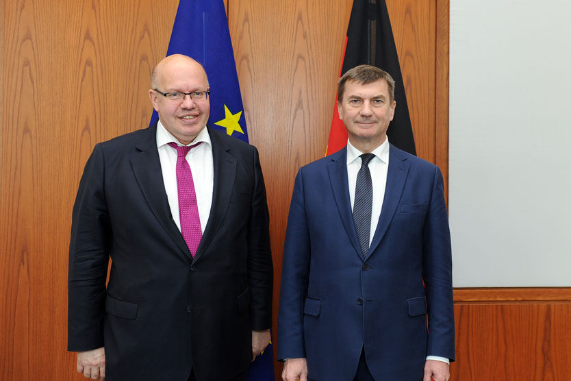 Federal Minister for Economic Affairs and Energy, Peter Altmaier (left) with Andrus Ansip, Vice-President of the European Commission and European Commissioner for the Digital Single Market (right)