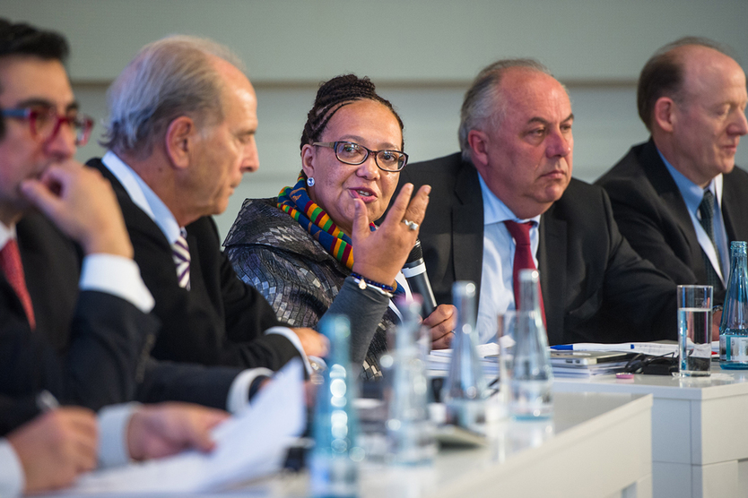 The first panel discussion addressed the issue of ‘Assessment of Digital Development and Approaches to Policy Making’; source: BMWi/Maurice Weiss